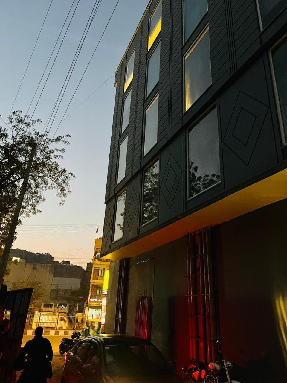 Hotel Riverb New Delhi Exterior photo