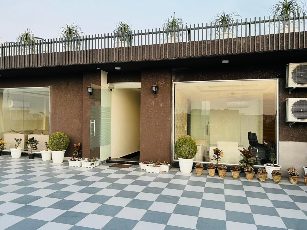 Hotel Riverb New Delhi Exterior photo