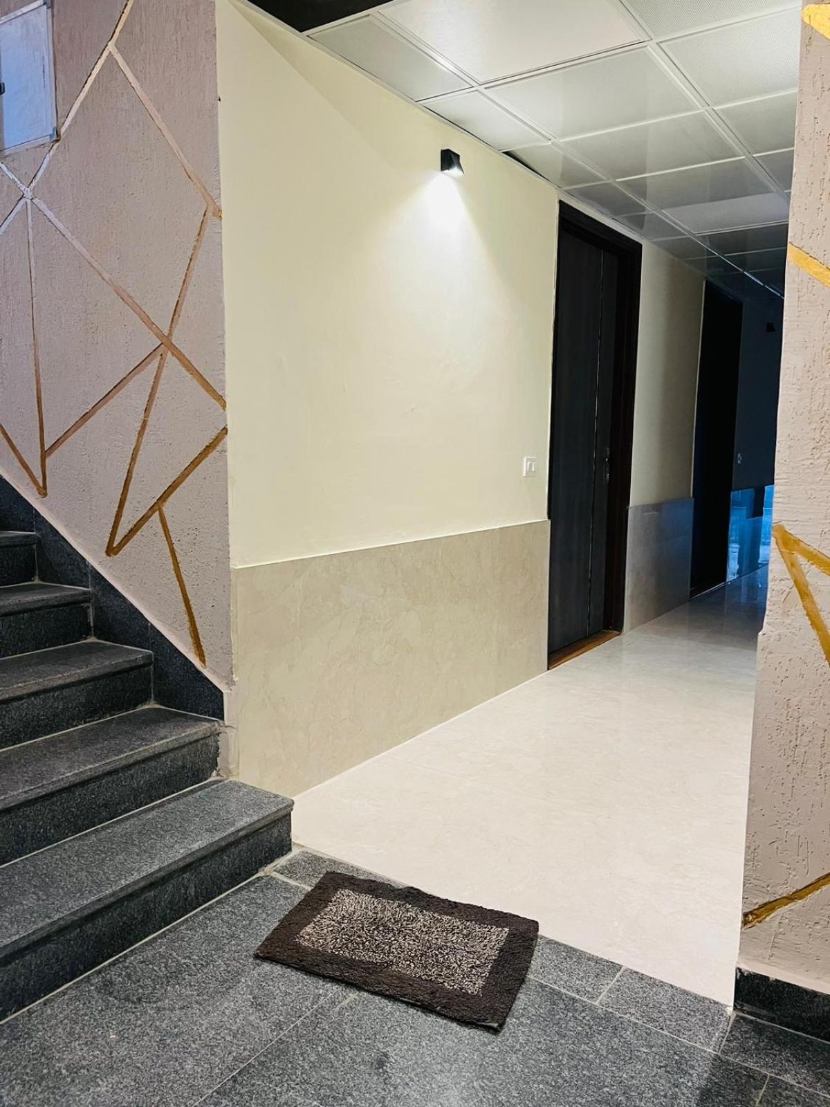 Hotel Riverb New Delhi Exterior photo