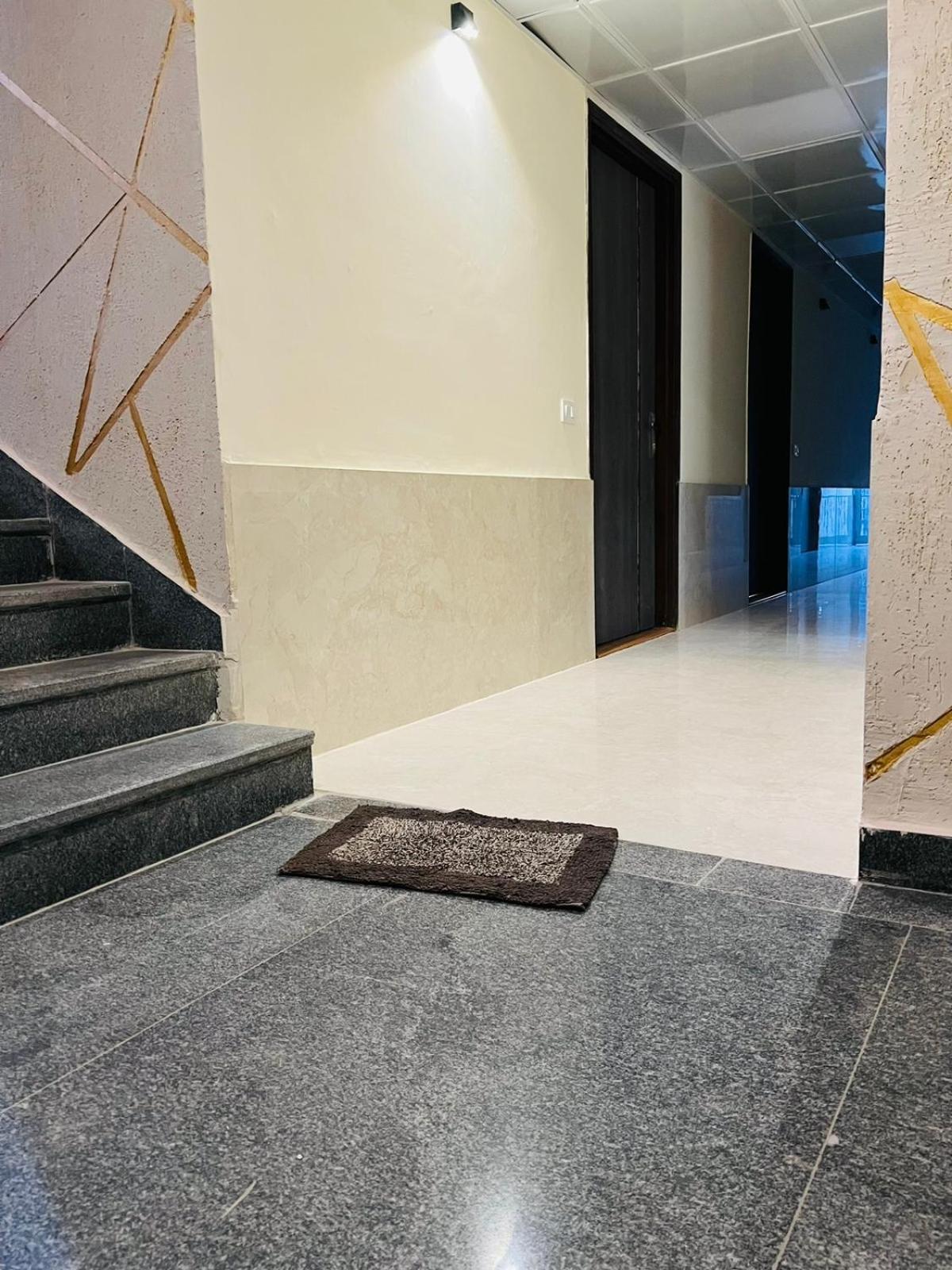 Hotel Riverb New Delhi Exterior photo