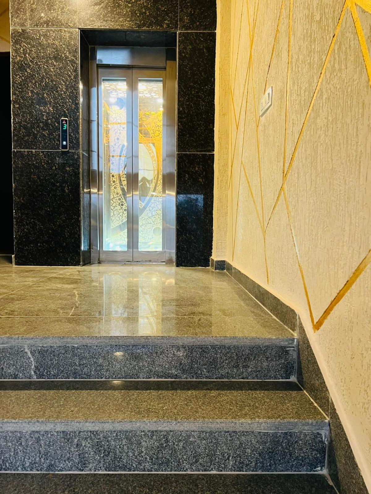 Hotel Riverb New Delhi Exterior photo