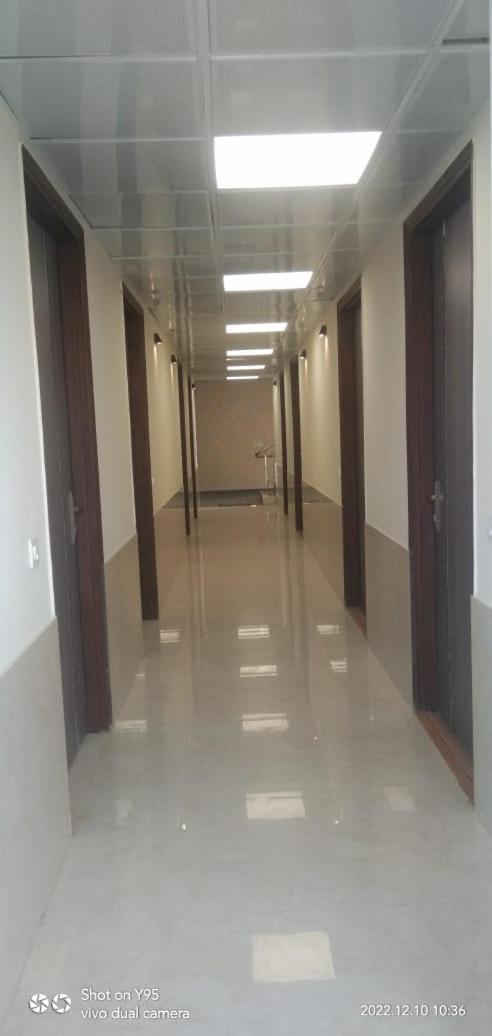 Hotel Riverb New Delhi Exterior photo