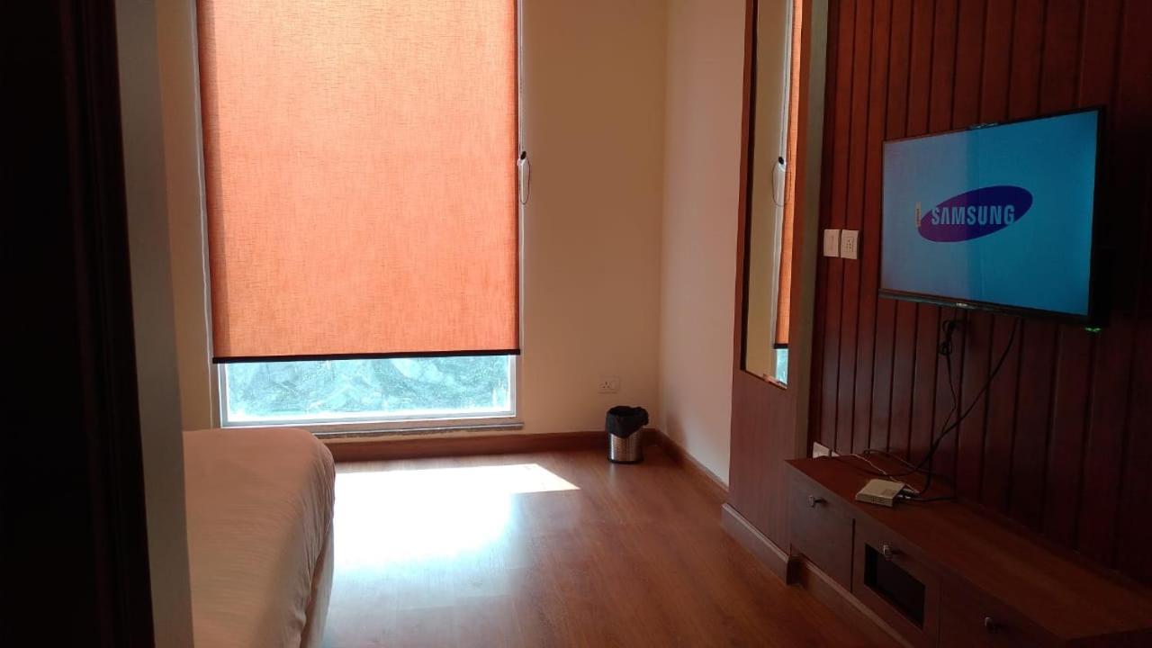 Hotel Riverb New Delhi Exterior photo